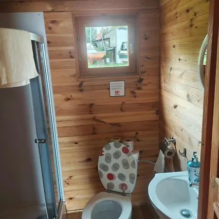 Letniskowe 30m2 بيت للعطل